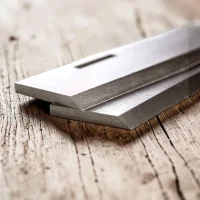 2 Stk. Scheppach Hobelmesser 260x18x3 mm mit Einstellnut...